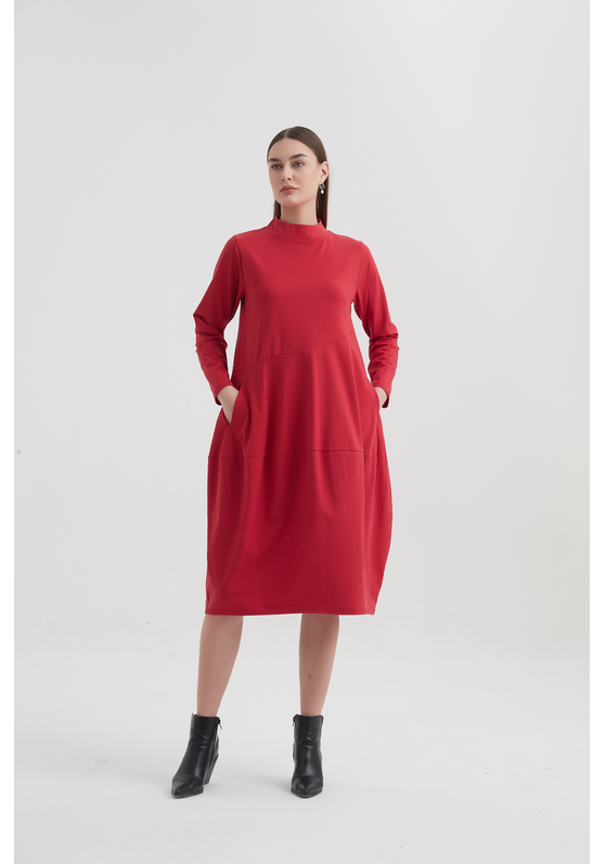 HIGH NECK DIAGONAL SEAM DRESS