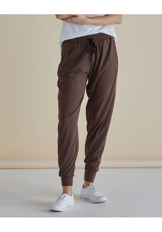 Cara Travel Jogger